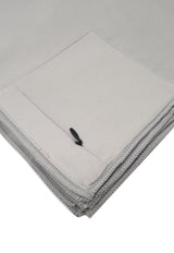 Toalla de microfibra secado rápido mediana gris