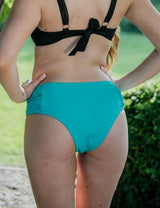 Bikini calzón tanga drapeado verde