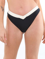 Bikini tanga en V beige