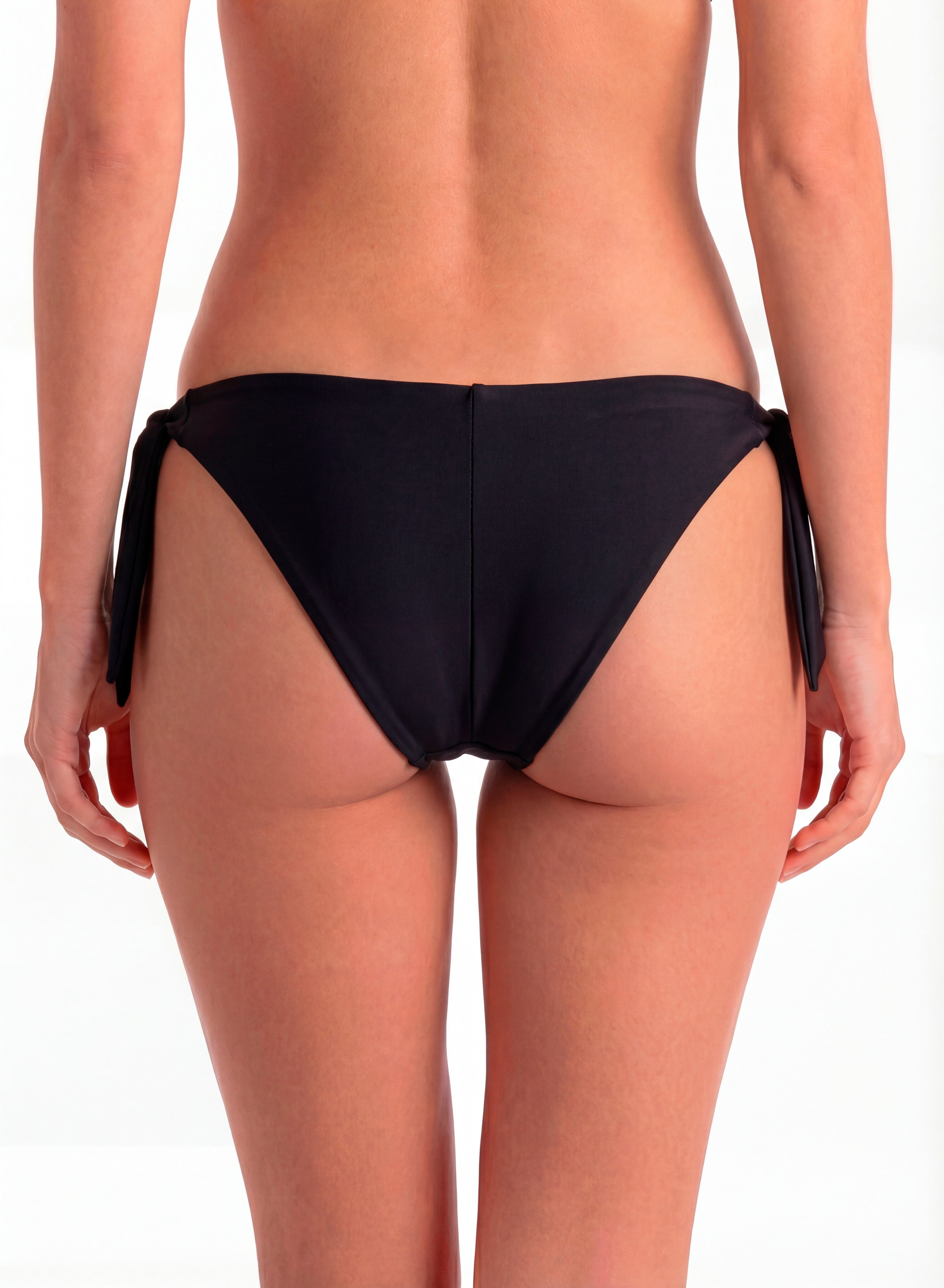 Bikini calzón clásico amarras negro