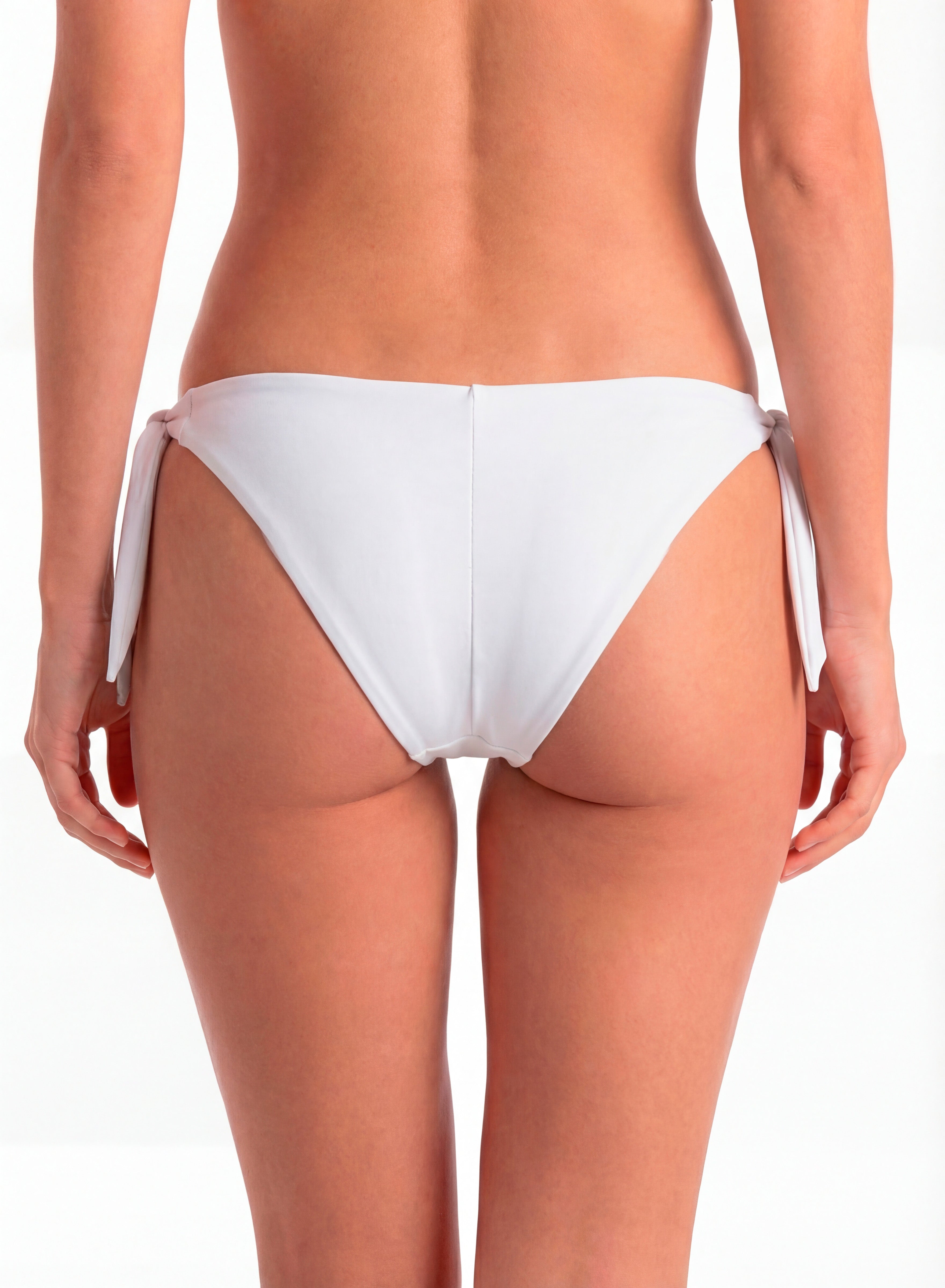 Bikini calzón clásico  amarras blanco