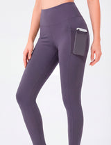 Calza con bolsillo de malla morada