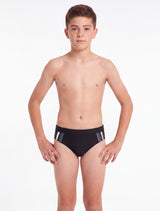 Zunga negra y gris niño