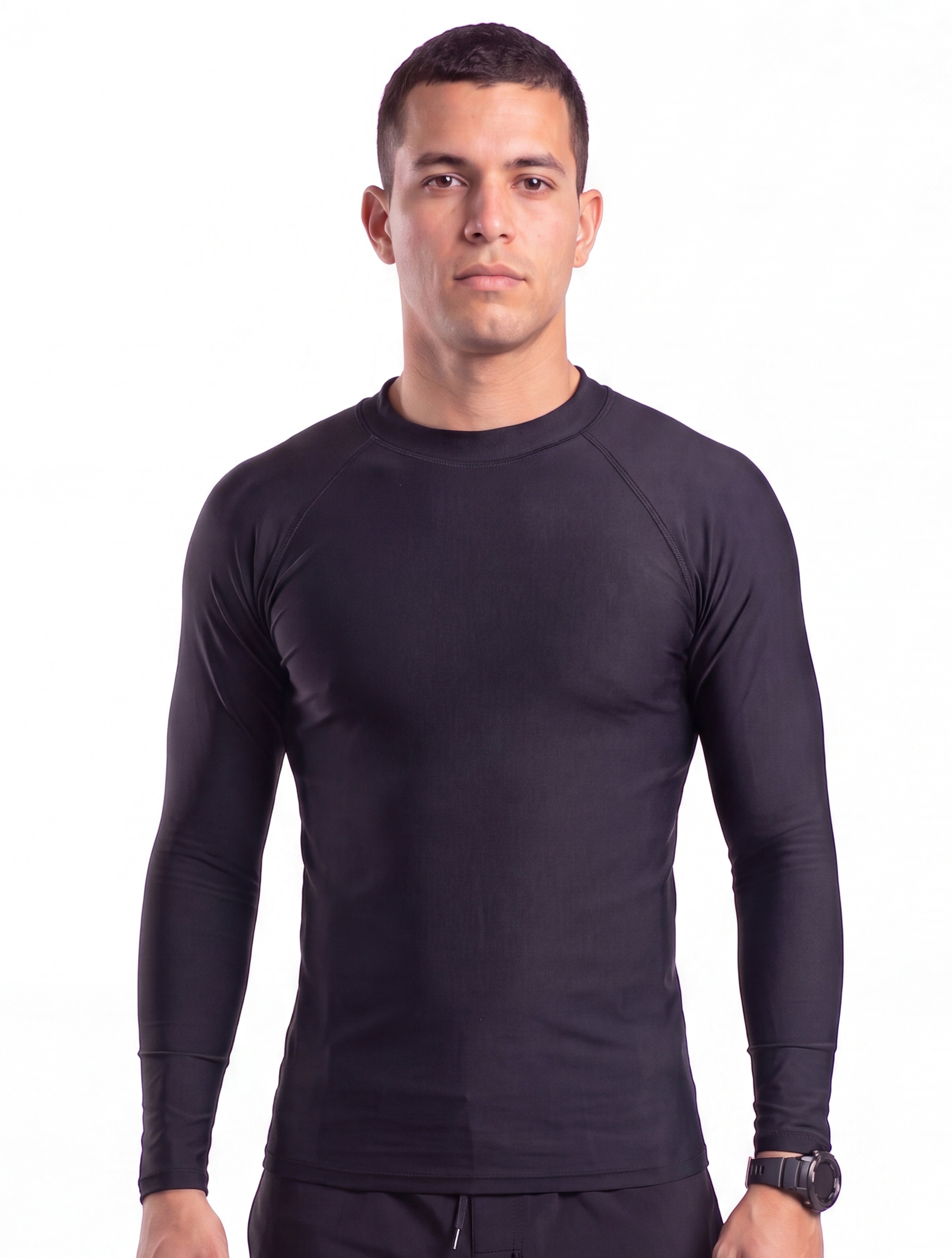 Polera hombre ajustada protección UV negro