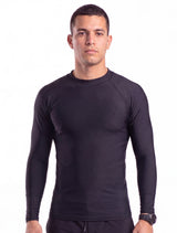 Polera hombre ajustada protección UV negro