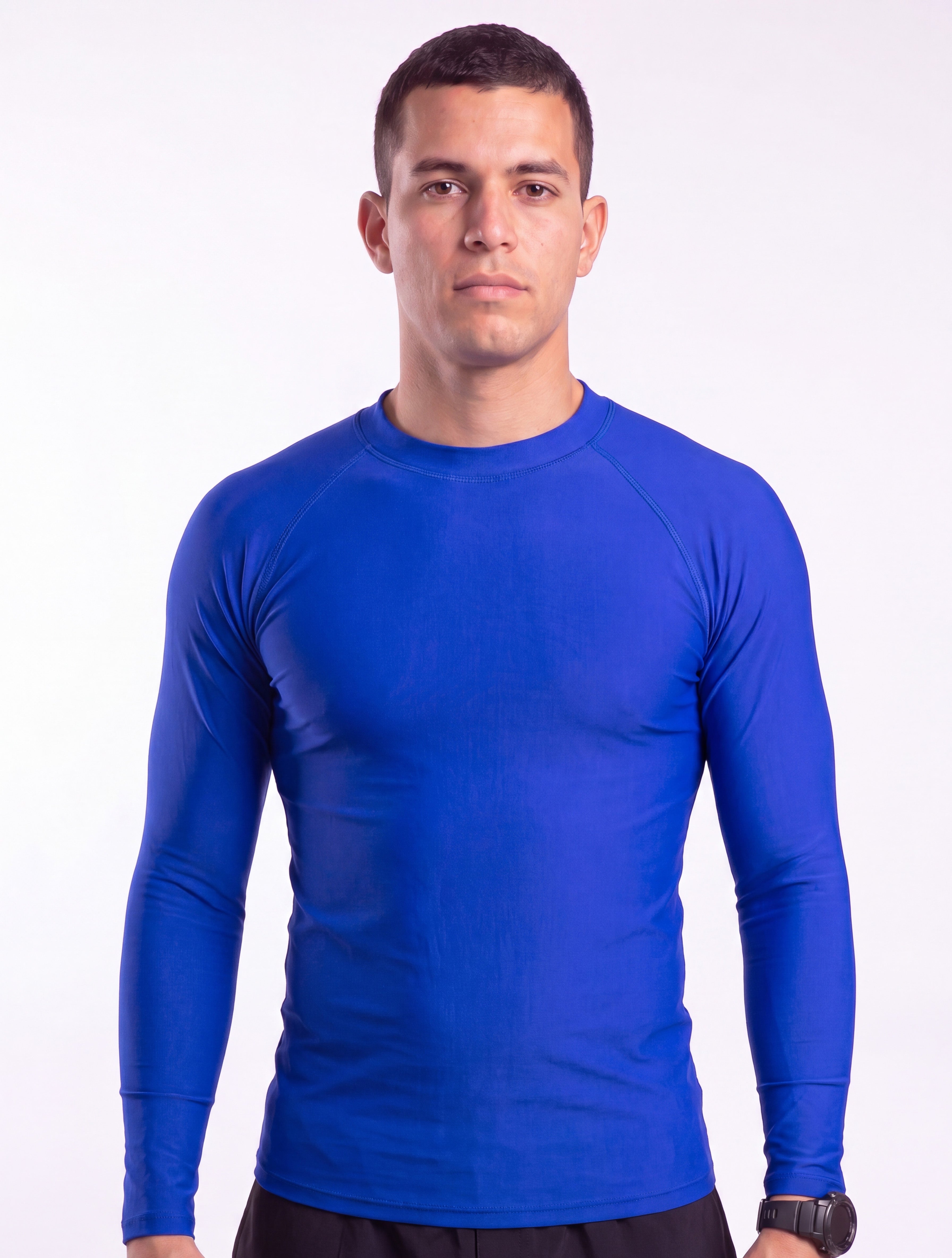 Polera hombre ajustada protección UV azul rey