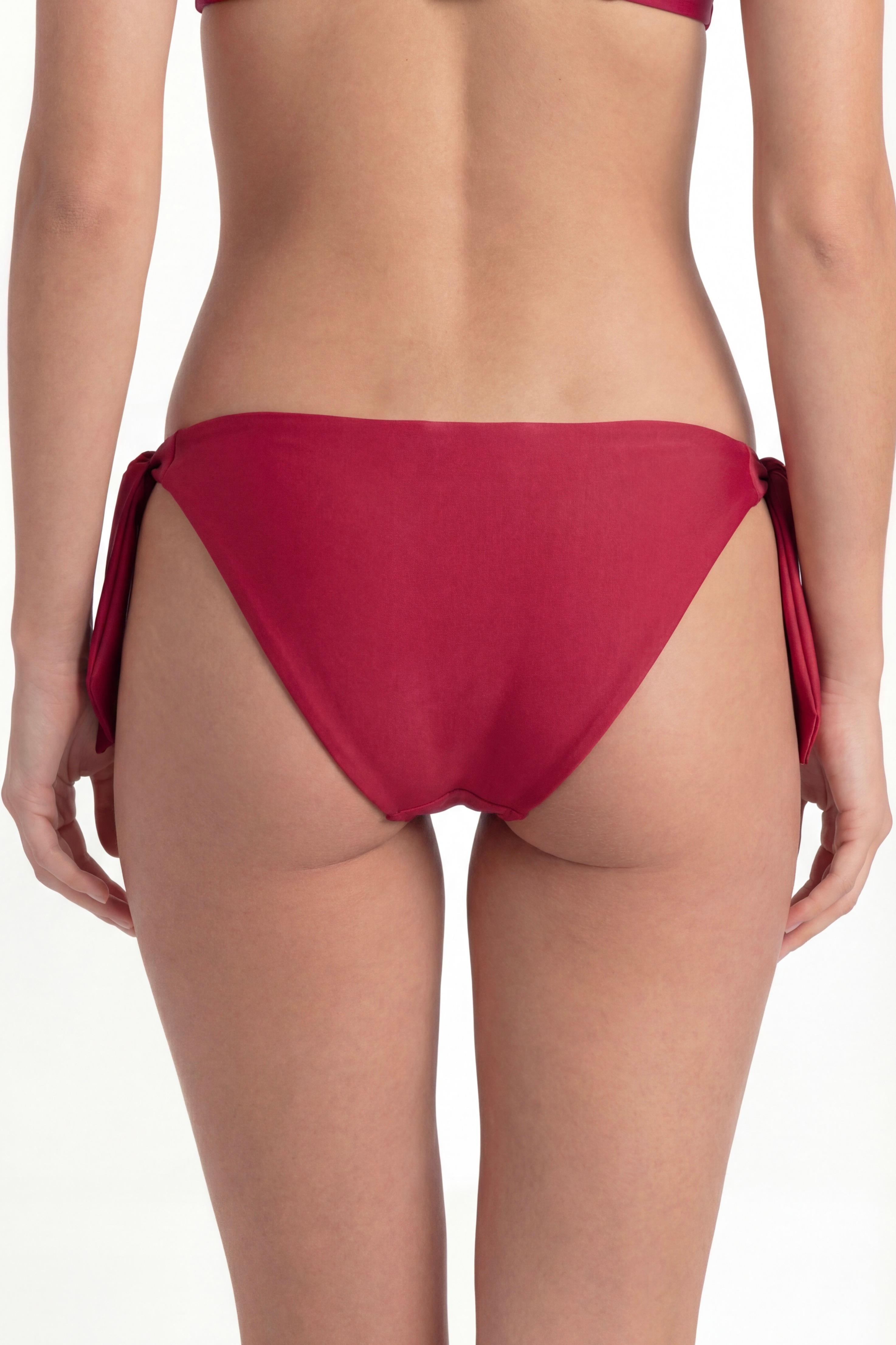 Bikini calzón clásico con amarras rojo brillante