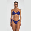 Bikini mujer tanga con amarras y pinza azul brillante